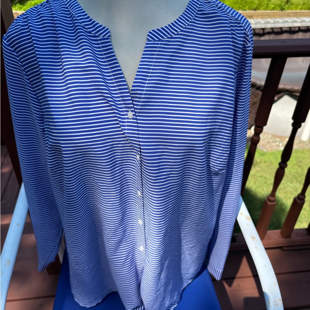 Talbots Blue and White 3/4 Sleeve Button Down Shirt